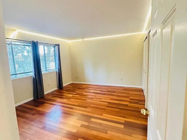 13614 Malabar Ave, White Rock, BC V4B 2X9