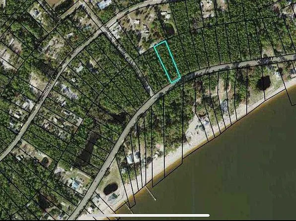 2009 Highway 98 W, Carrabelle, FL 32322