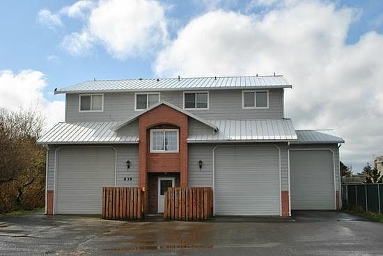 1st image of 839 Minard Ave NW #1