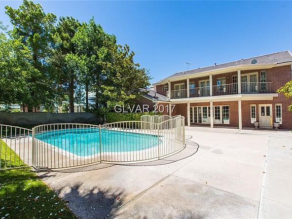 3rd image of 2517 Driftwood Dr