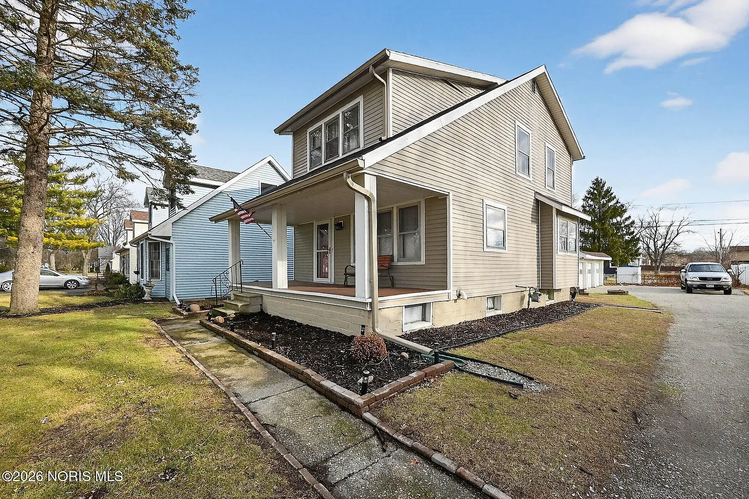 3210 Fairbanks Ave photo 1