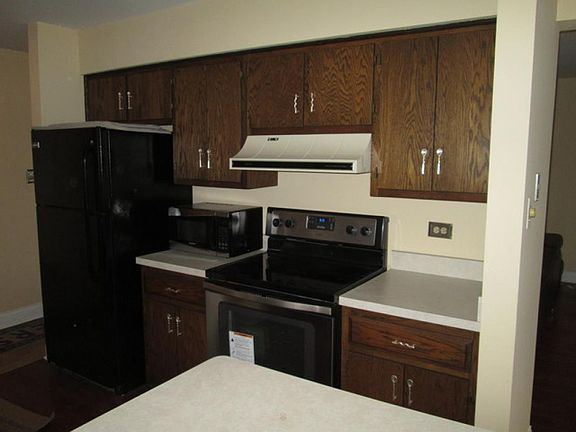 2nd image of 9561 Arrowhead Dr Unit 1A