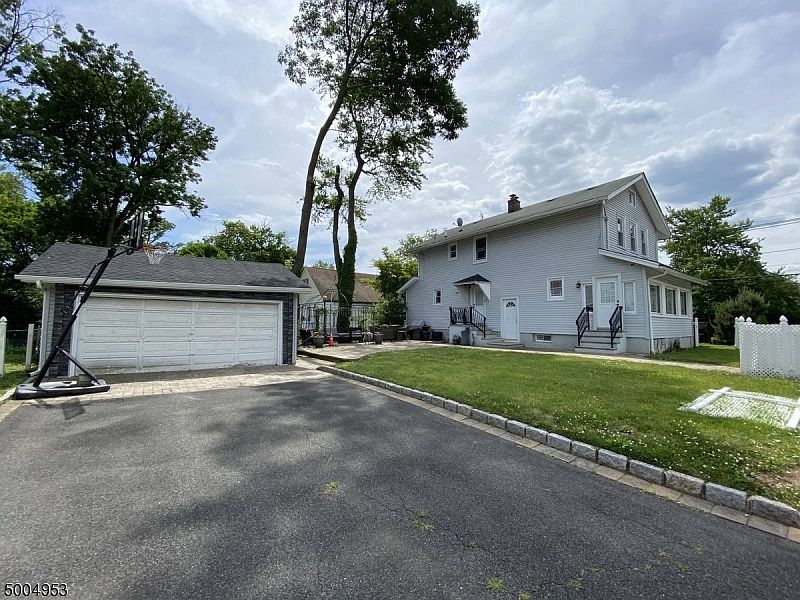 1st image of 584 Passaic Ave