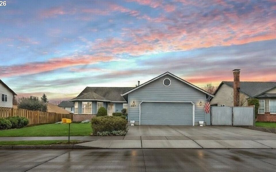 1st image of 964 SE 27th St