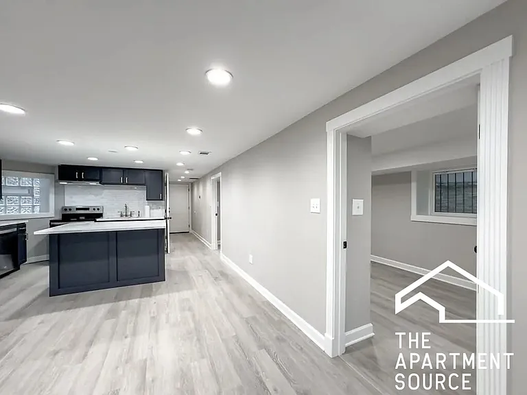 1536 N Hamlin Ave #G — Photo 15
