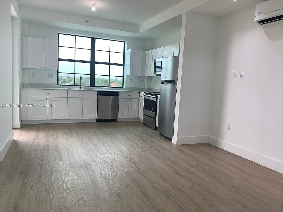 Building Photo - 4100 Davie Rd #417