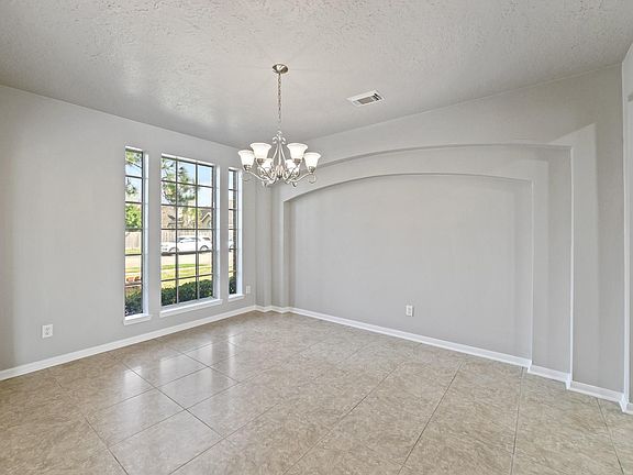 5th image of 10326 Grandbrook Dr
