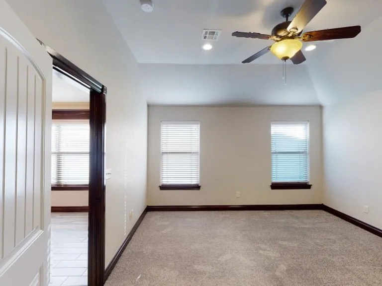 1621 White Rock Dr — Photo 18