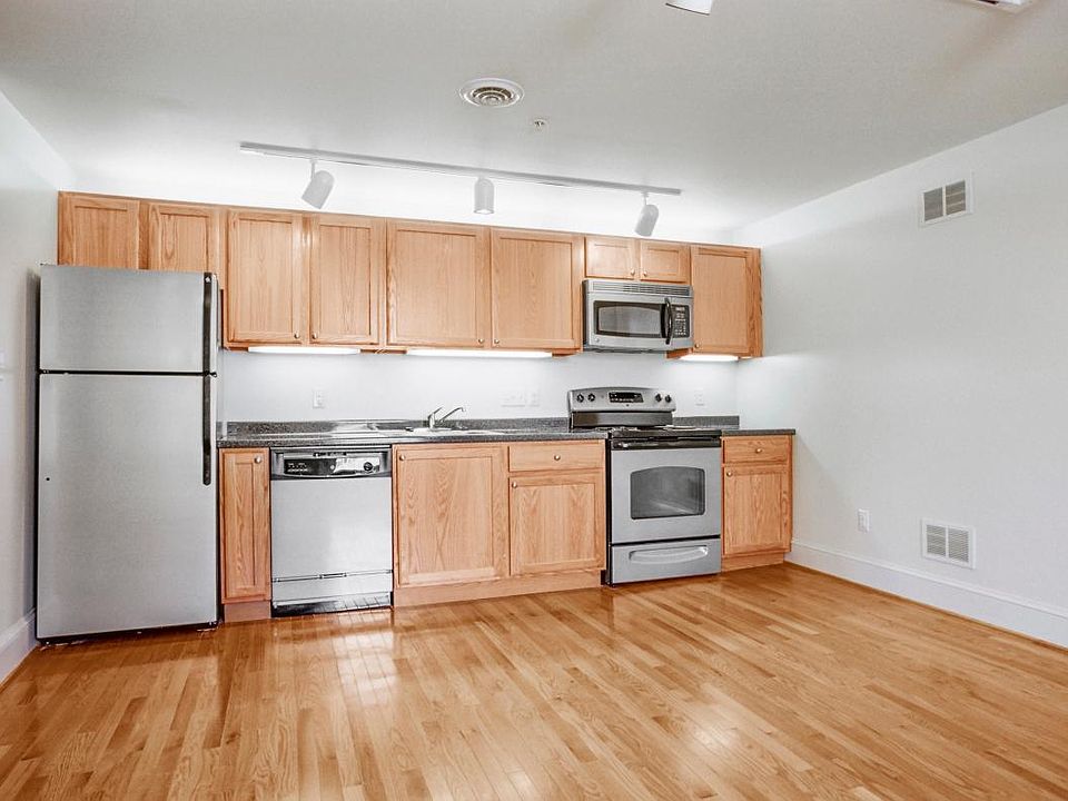 2nd image of 400 Denniston St #22