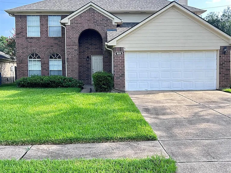 1606 Misty Fawn Ln — Photo 1