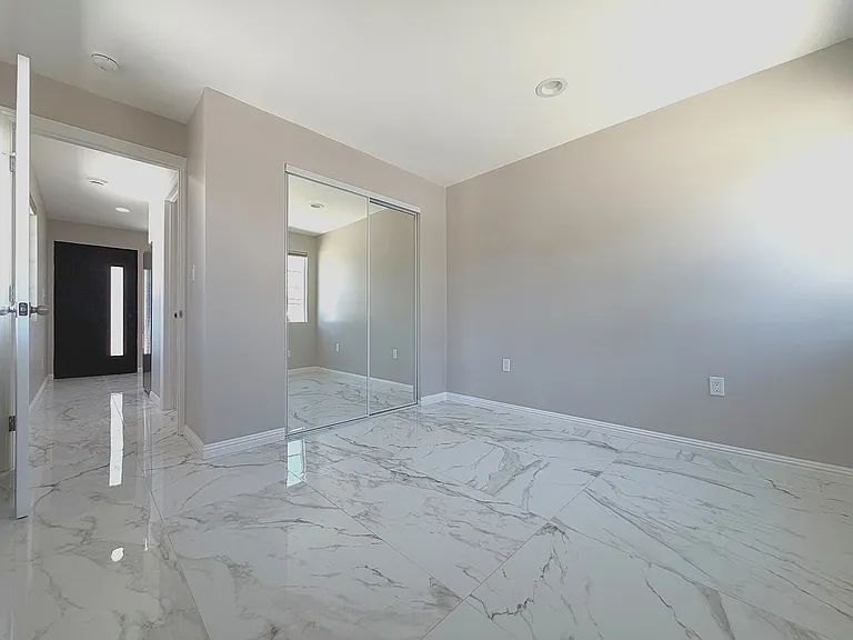 7443 Penfield Ave — Photo 8
