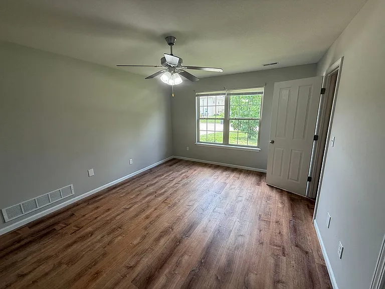 1432 Bodie Dr — Photo 18