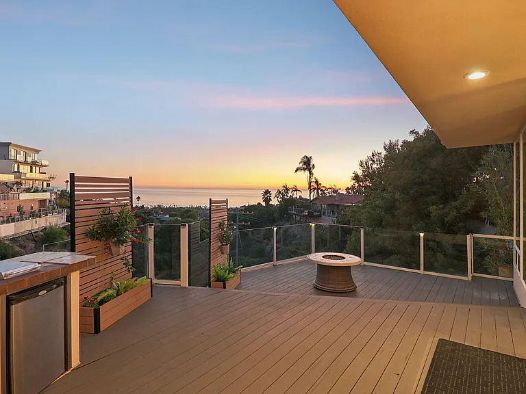 1177 Avenida Amantea — Photo 35