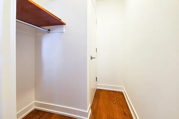 Rented by Warburg | media 17