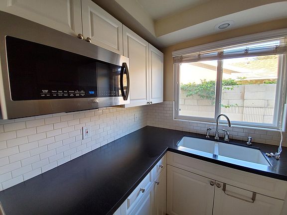 3rd image of 13361 Lee Dr