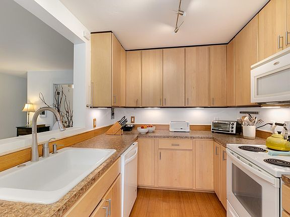5th image of 3972 Jackdaw St Unit 116