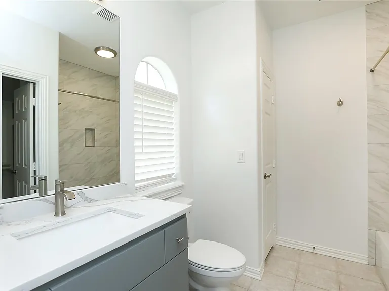 1715 Cottage Landing Ln — Photo 34