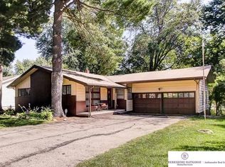 3113 S 104th St, Omaha, NE 68124