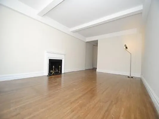 Rented by Buchbinder & Warren | media 17