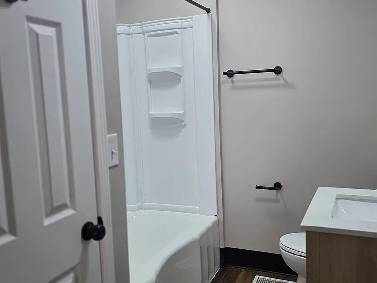 325 Trinity Ln — Photo 18