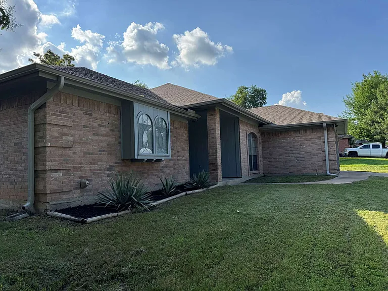 1328 Blanco Ct — Photo 14