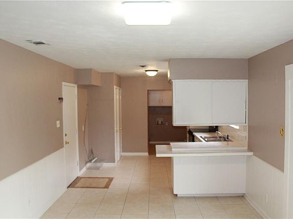 5th image of 503 Lakeshore Dr