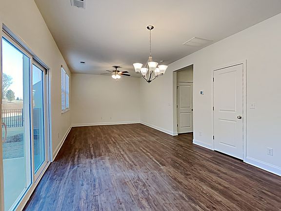 3rd image of 108 Ashton Dr