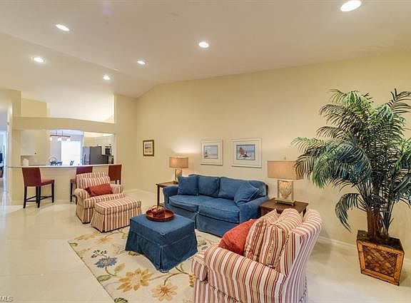 3rd image of 841 Tanbark Dr APT 204