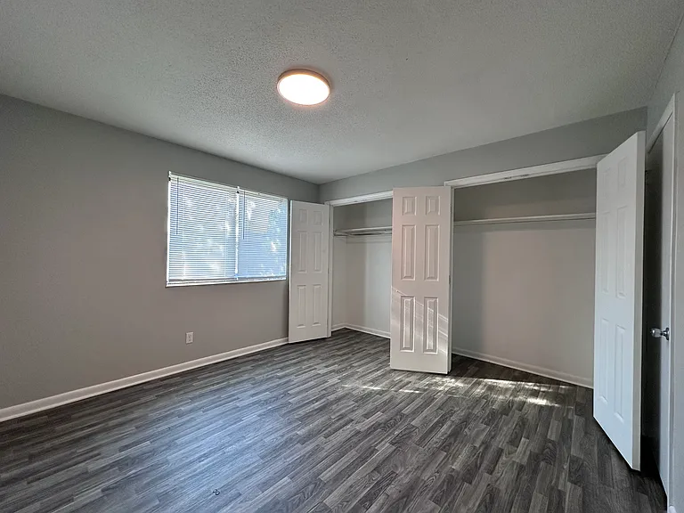 827 Twin Oaks Way #120 — Photo 6