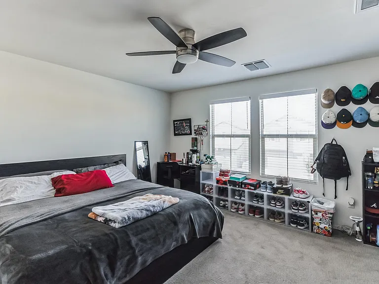 Guest bedroom 1