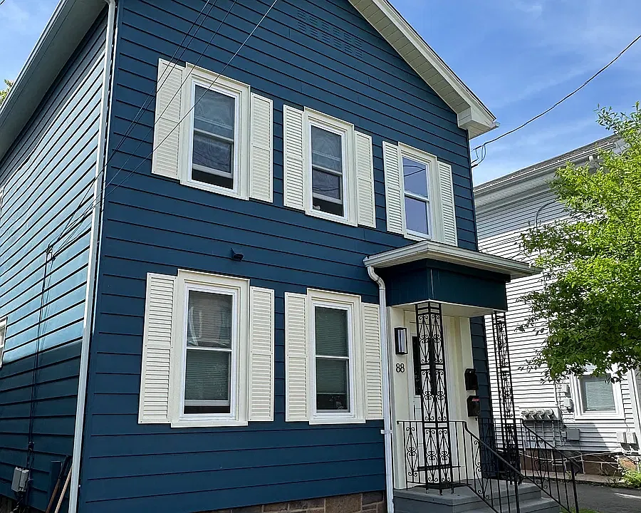 88 Lyon St #2