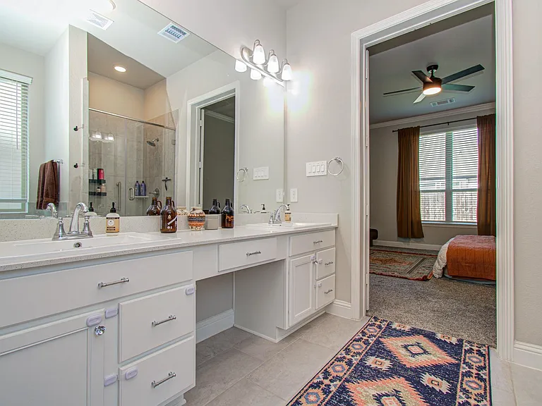 10442 Eastern Bluestar Dr — Photo 38