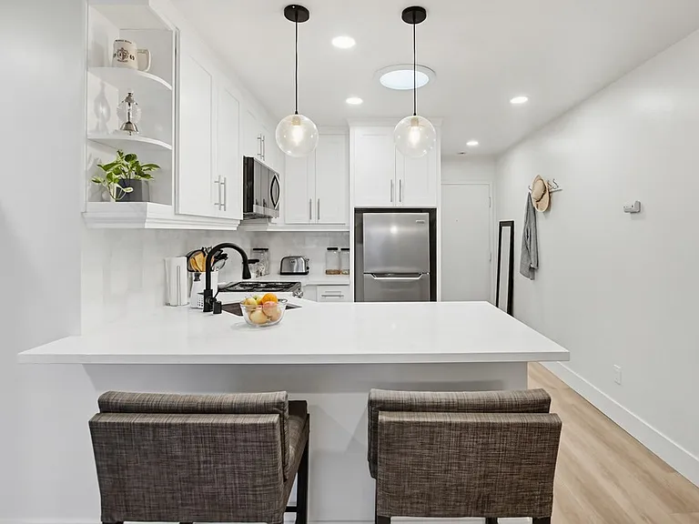 3950 Cleveland Ave #211 — Photo 8