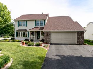 12688 Edgemont Curv, Apple Valley, MN 55124