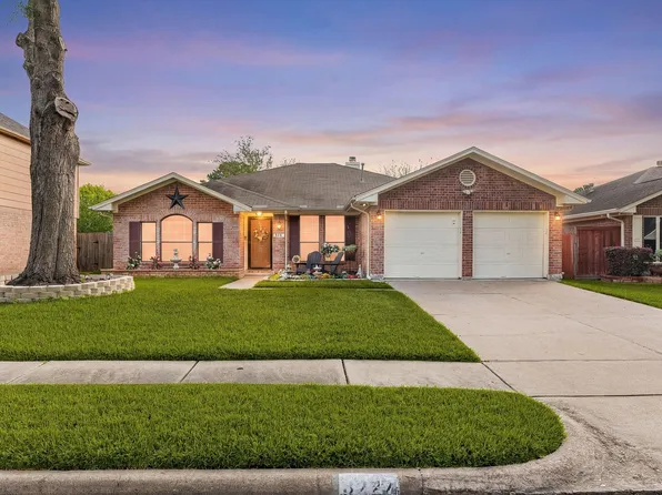 8227 Squires Place Dr, Houston, TX 77083