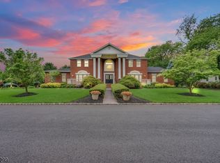 18 Maher Rd, Somerset, NJ 08873