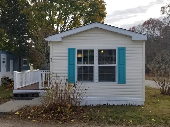 1 2nd Avenue #1, Bourne, MA 02532