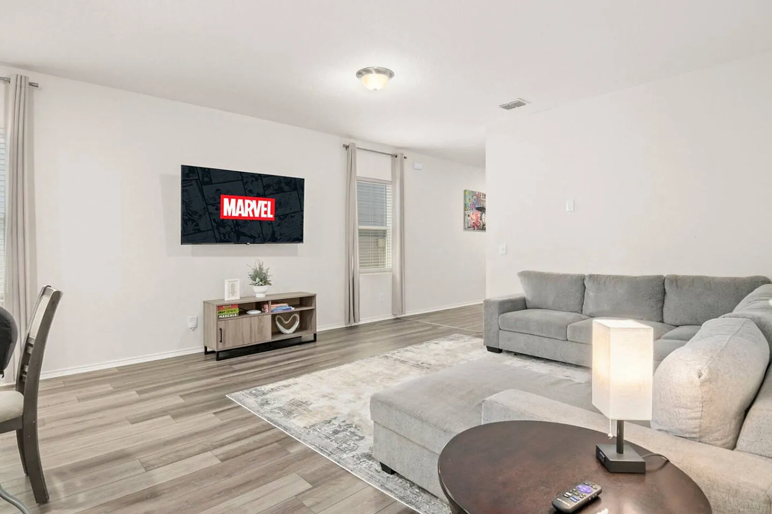 3 bed, 2.0 bath, 1399 sqft, $3,881 — Photo 2