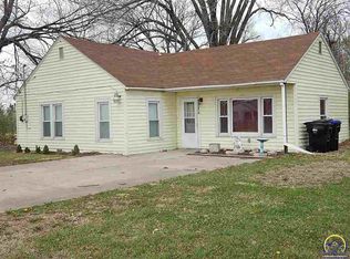 112 NW Lyman Rd, Topeka, KS 66608
