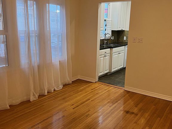 4th image of 722 S Dunsmuir Ave #1/2