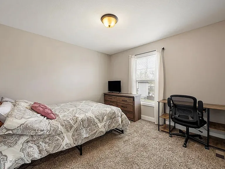 7931 Poplar Grove Ln — Photo 22