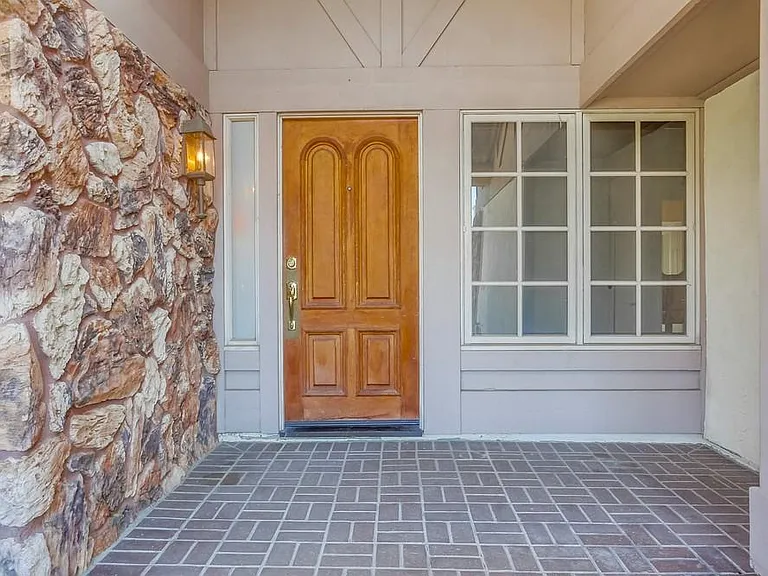 18397 Camberwell Ln — Photo 58