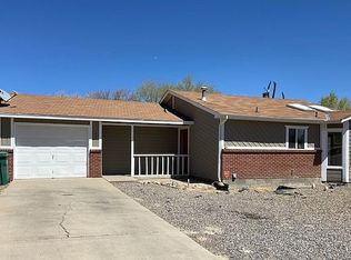 4208 Applewood Dr, Farmington, NM 87402