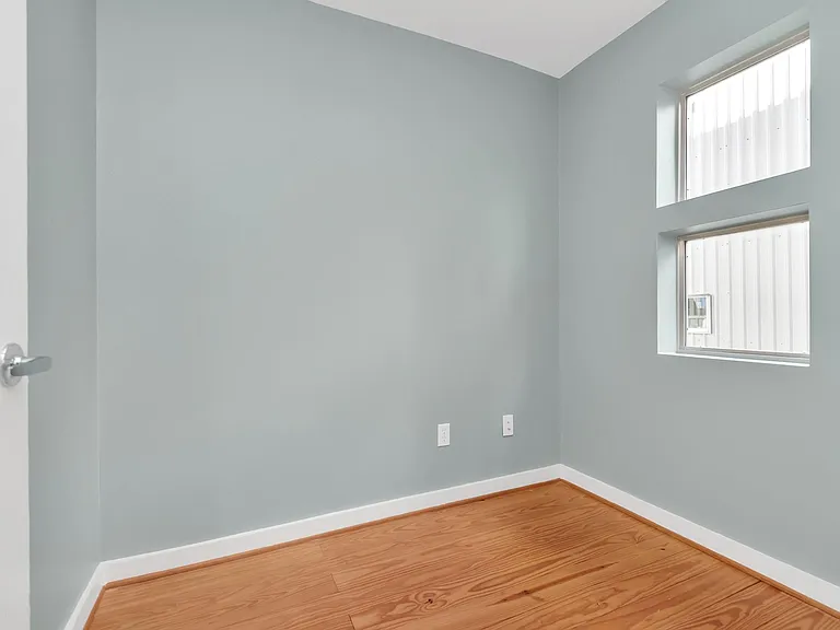 2605 Calumet St #38 — Photo 24