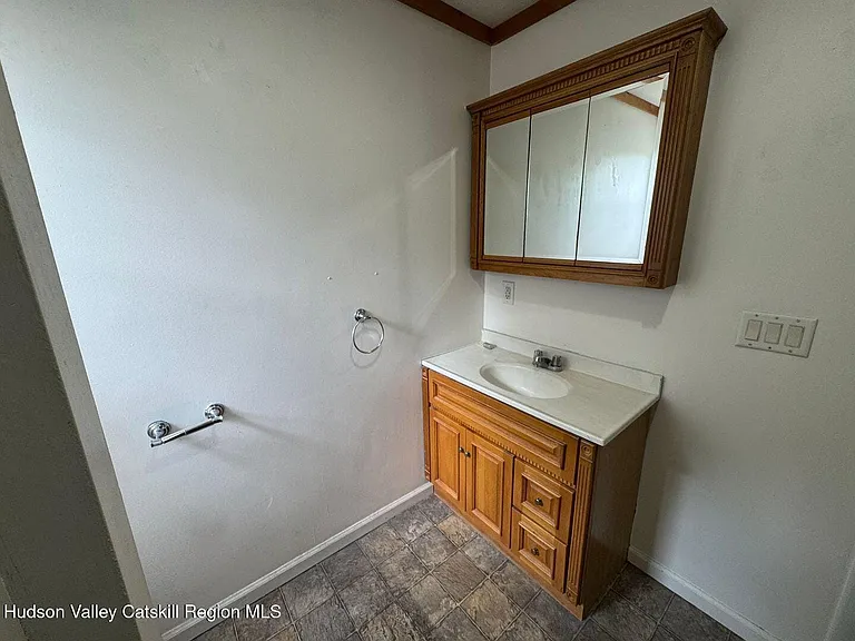 2815 W Church St #B — Photo 9
