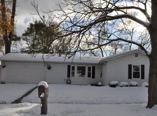2255 Garden Homes Dr, Ann Arbor, MI