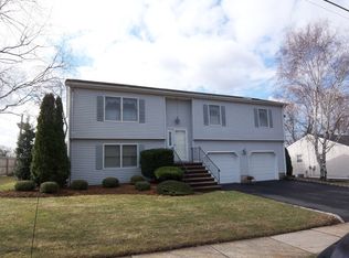 63 W Orchard St, Somerville, NJ 08876