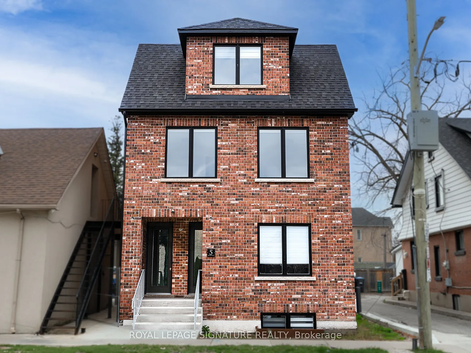 2 bed, $2,395 — Photo 1