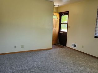 705 E 24th St, Crete, NE 68333