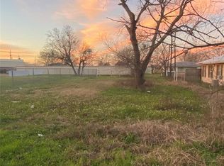 110 E Woodland St, Mabank, TX 75147